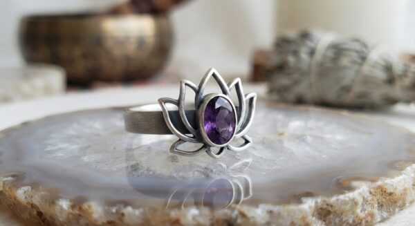 Sterling Silver Amethyst Lotus Ring